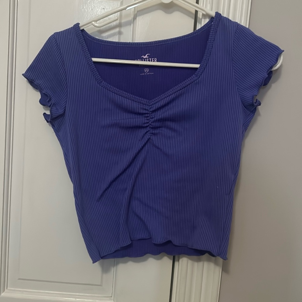 Hollister XS purple top